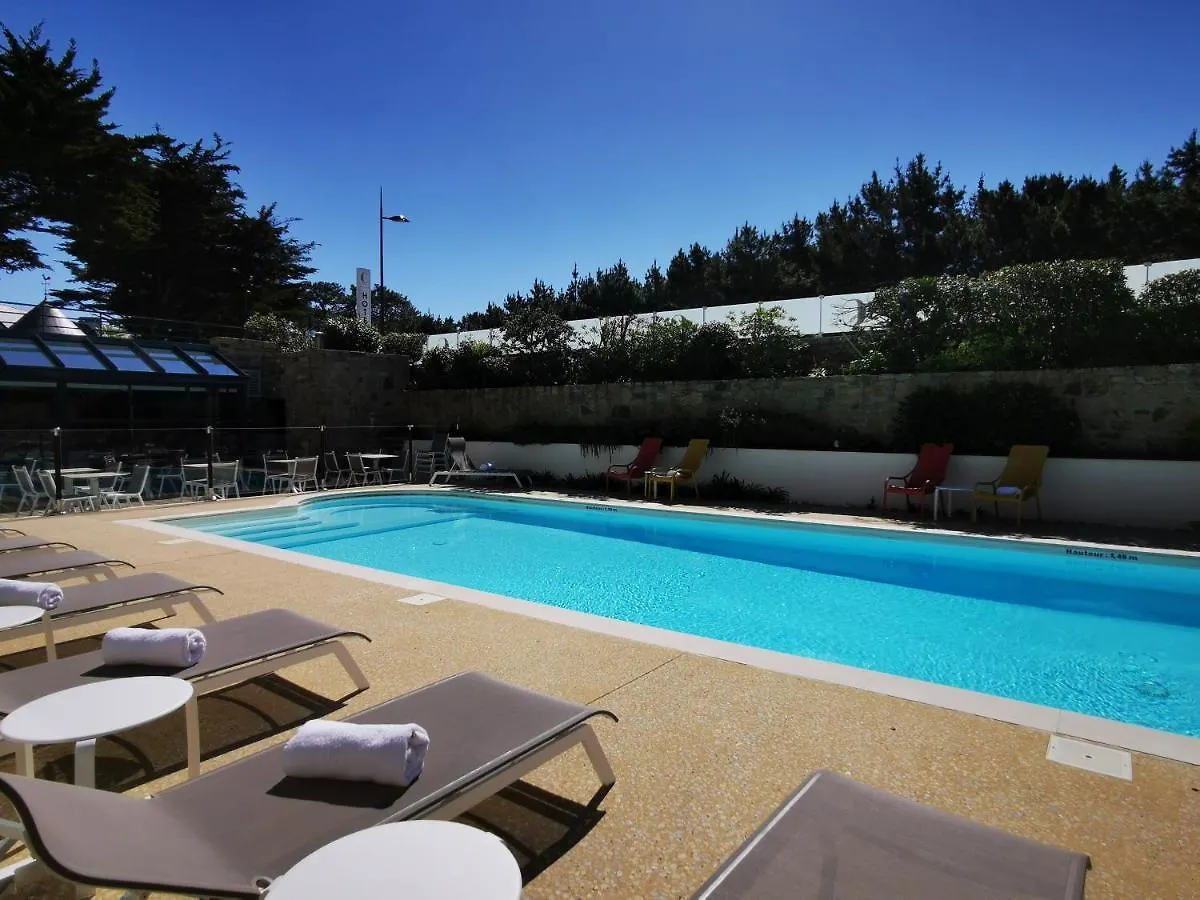 Le Churchill Hotel & Spa كارناك 4*,  فرنسا